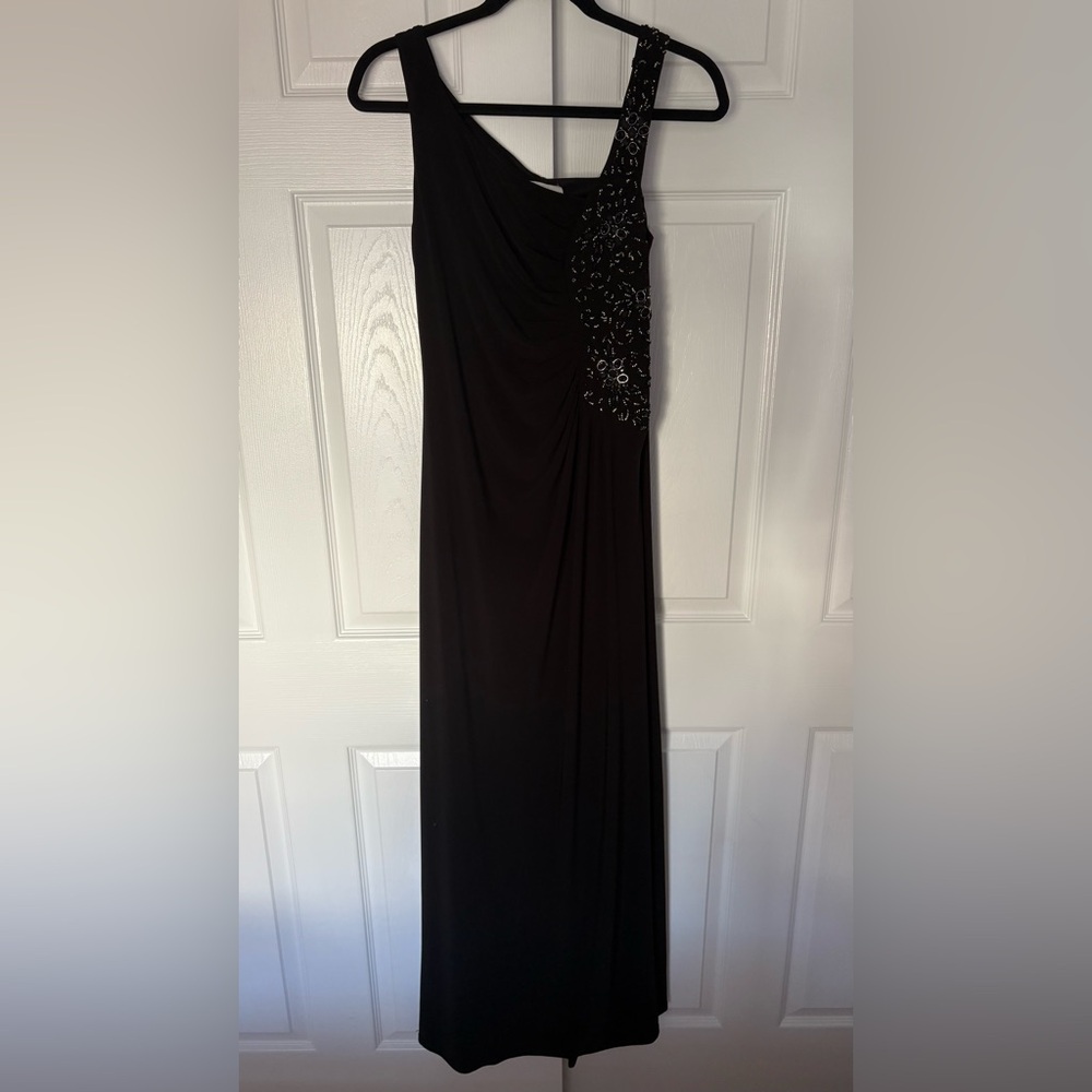 Elegant One Shoulder Black Evening Dress